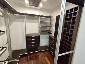 CASA AMPLIA CON JACUZZI EN UNIDAD CERRADA