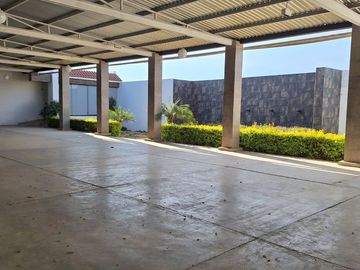 Salón de Fiestas en Venta en Salida a Mil Cumbres, Morelia