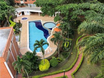 APARTAMENTO CON VISTA A LOS FARALLONES Y CAMPOS DEL CLUB CAMPESTRE