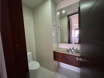 APARTAMENTO CON VISTA A LOS FARALLONES Y CAMPOS DEL CLUB CAMPESTRE