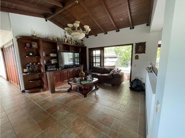 CASA EN PANCE INDEPENDIENTE