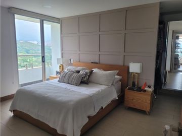 MODERNO APARTAMENTO CON VISTA A LOS FARALLONES