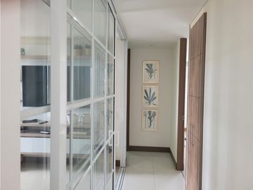 MODERNO APARTAMENTO CON VISTA A LOS FARALLONES
