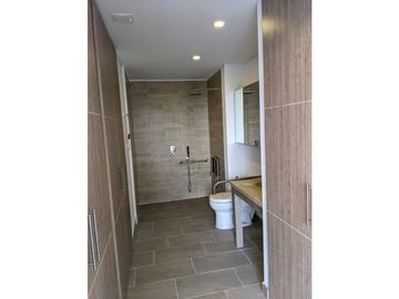 APARTAESTUDIO  MODERNO CON VISTA A ZONA VERDE