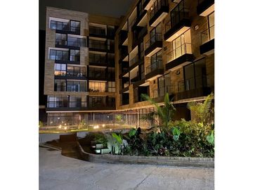 APARTAESTUDIO  MODERNO CON VISTA A ZONA VERDE