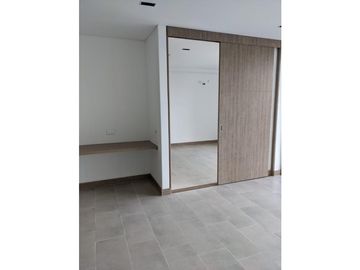 APARTAESTUDIO  MODERNO CON VISTA A ZONA VERDE
