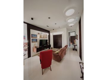 CASA DE UN PISO CON VISTA A LA RESERVA