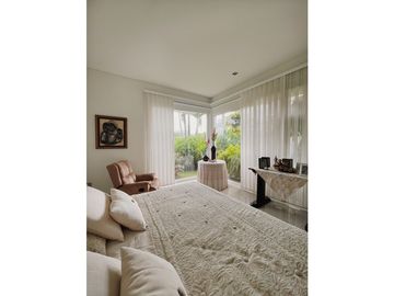CASA DE UN PISO CON VISTA A LA RESERVA