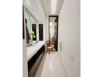 CASA DE UN PISO CON VISTA A LA RESERVA