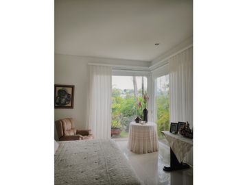 CASA DE UN PISO CON VISTA A LA RESERVA
