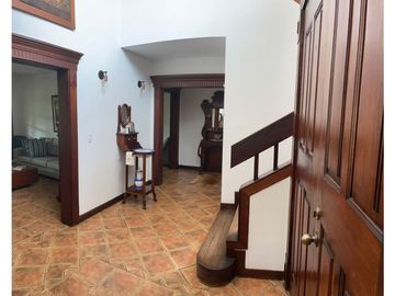 CASA CAMPESTRE CON AMPLIOS ESPACIOS
