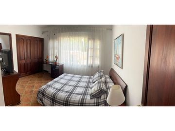 CASA CAMPESTRE CON AMPLIOS ESPACIOS