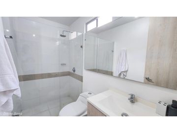 APARTAMENTO AMOBLADO EN ULTIMO PISO CON VISTA A LA CIUDAD