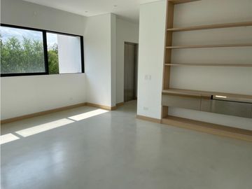 APARTAMENTO MODERNO EN CIUDAD JARDIN