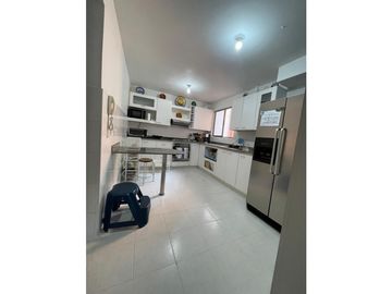 APARTAMENTO CON VISTA A ZONA VERDE