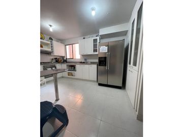 APARTAMENTO CON VISTA A ZONA VERDE