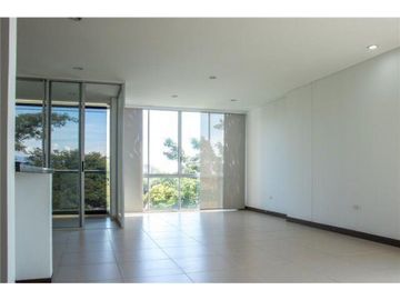 APARTAMENTO CON BUENOS ESPACIOS