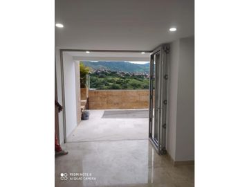 PENTHOUSE DUPLEX EN EL OESTE CON VISTA A LA MONTAÑA Y A LA CIUDAD