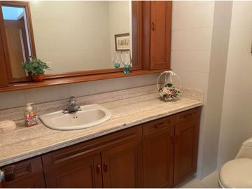APARTAMENTO CON AMPLIOS ESPACIOS