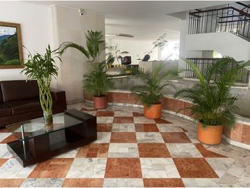 APARTAMENTO CON AMPLIOS ESPACIOS