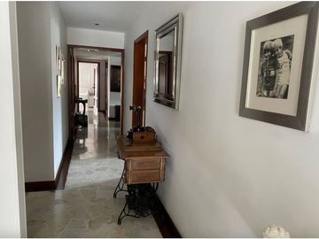 APARTAMENTO CON AMPLIOS ESPACIOS
