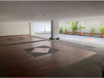 APARTAMENTO CON AMPLIOS ESPACIOS