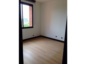 APARTAMENTO CON VISTA A ZONA VERDE
