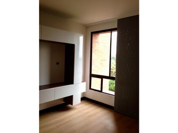 APARTAMENTO CON VISTA A ZONA VERDE