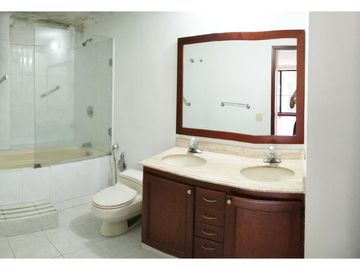 APARTAMENTO EN SANTA RITA CON BUENOS ESPACIOS