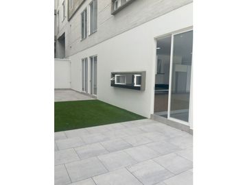 APARTAMENTO MODERNO EN PRIMER PISO CON VISTA A LAS TRES CRUCES