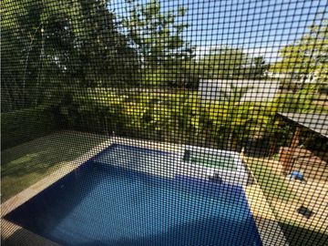 CASA MODERNA CON PISCINA Y JACUZZI