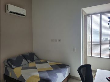 CASA MODERNA EN UNIDAD CERRADA