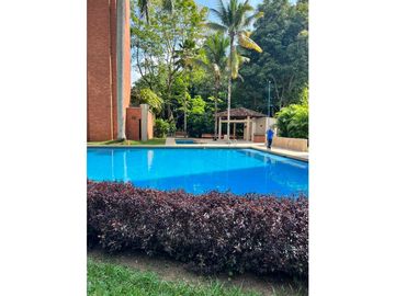 PENTHOUSE CON VISTA A LOS FARALLONES Y A LA CIUDAD