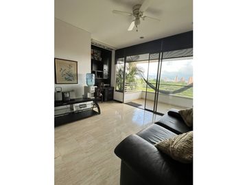 PENTHOUSE CON VISTA A LOS FARALLONES Y A LA CIUDAD