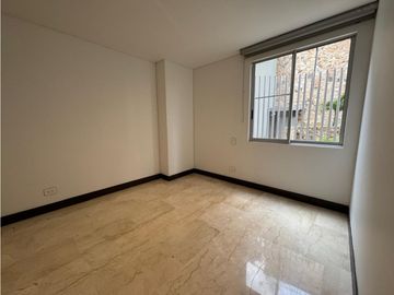 APARTAMENTO CON TERRAZA EN PRIMER PISO