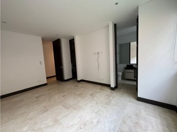 APARTAMENTO CON TERRAZA EN PRIMER PISO