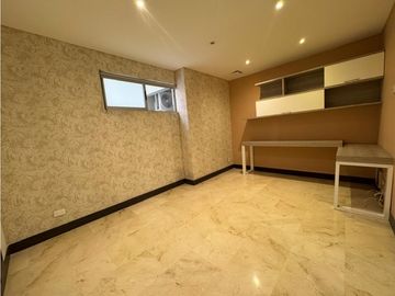 APARTAMENTO CON TERRAZA EN PRIMER PISO