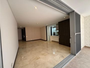 APARTAMENTO CON TERRAZA EN PRIMER PISO