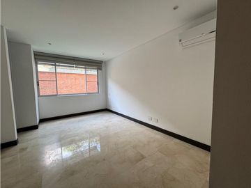 APARTAMENTO CON TERRAZA EN PRIMER PISO
