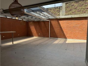 APARTAMENTO CON TERRAZA EN PRIMER PISO