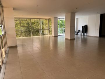 APARTAMENTO CON TERRAZA EN PRIMER PISO
