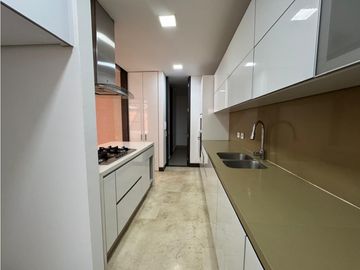 APARTAMENTO CON TERRAZA EN PRIMER PISO