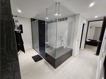 APARTAMENTO MODERNO EN CRISTALES