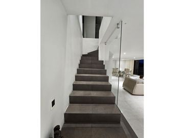 APARTAMENTO MODERNO EN CRISTALES