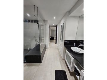 APARTAMENTO MODERNO EN CRISTALES