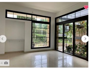 CASA  EN CONDOMINIO CON ZONA DE VERDE