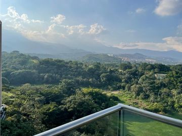 APARTAMENTO MODERNO CON VISTA A LOS FARALLONES
