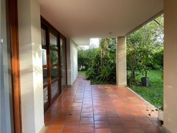 CASA EXCLUSIVA EN UNIDAD DE ALTOS DE CIUDAD JARDIN