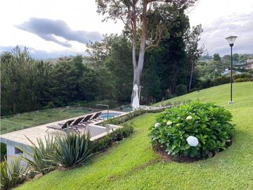 FINCA EN PARCELACION LAGO CALIMA