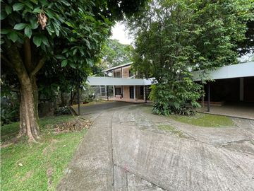 CASA INDEPENDIENTE EN LA RIVERITA